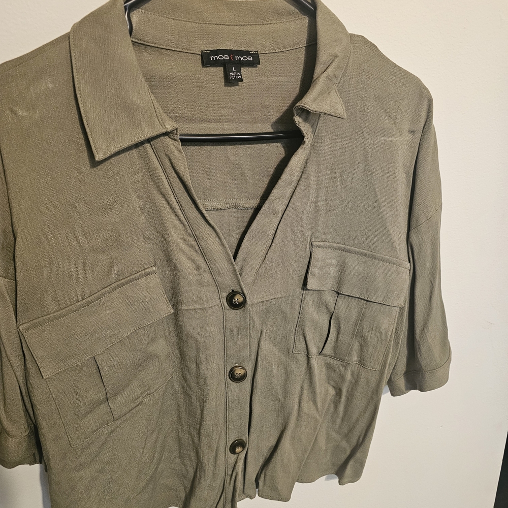 Moa Moa Olive Button-Up Shirt